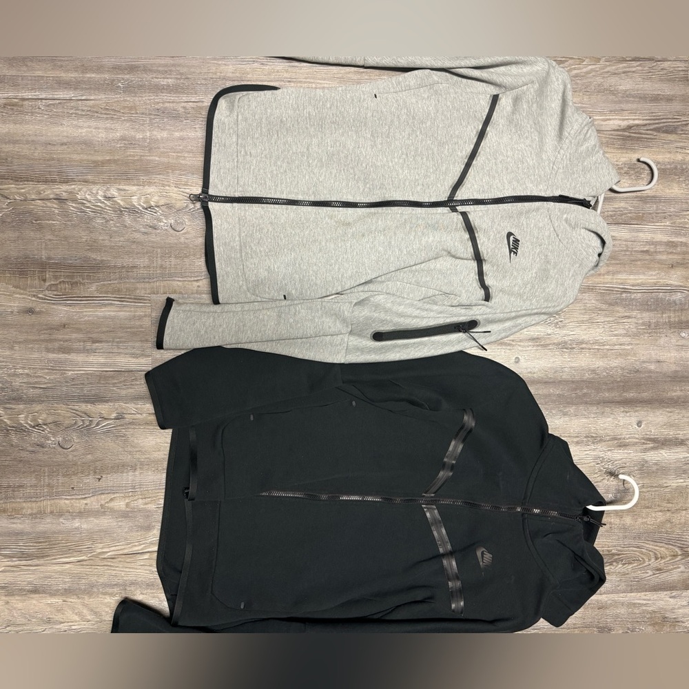 Nike Tech Black and Gray Size Small